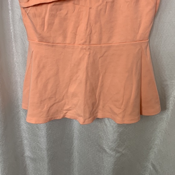 Windsor Coral Peplum Top with Right Ruffle Shoulder Size M - Picture 3 of 5